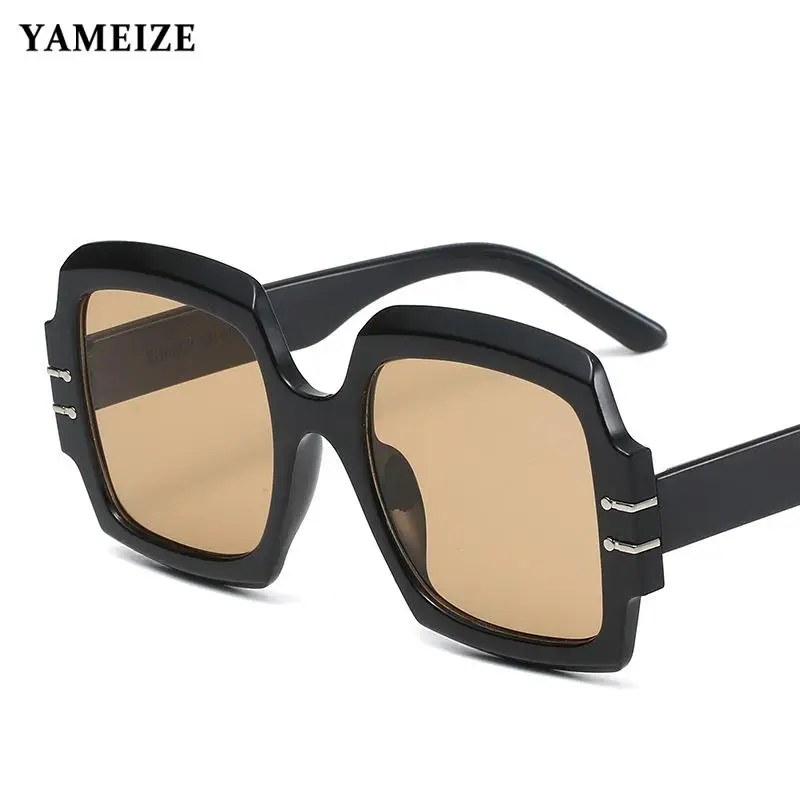 Glasses Brand 2022 Luxury Oversized Square Sunglasses For Men Women Plastic Female Vintage Feminine Fashion Shade UV400 Eyewear
Glasses Brand 2022 Luxury Oversized Square Sunglasses For Men Women Plastic Female Vintage Feminine Fashion Shade UV400 Eyewear