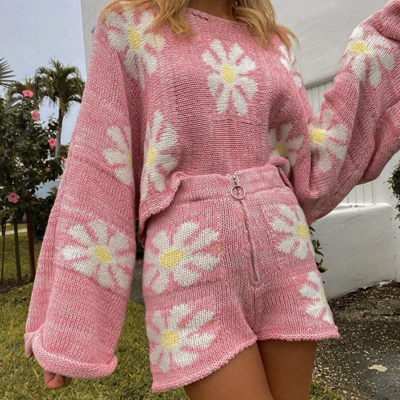 Spring Autumn Two Piece Knitted Sets Vintage Floral Printed Long Sleeve Sweater Top and Zipper Biker Shorts Women Matching Suit
Spring Autumn Two Piece Knitted Sets Vintage Floral Printed Long Sleeve Sweater Top and Zipper Biker Shorts Women Matching Suit