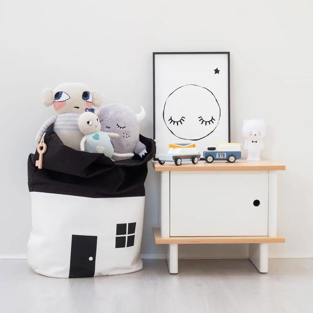 Ins hot style small house bundle mouth bag black and white cotton canvas toy children room decoration bag
Ins hot style small house bundle mouth bag black and white cotton canvas toy children room decoration bag