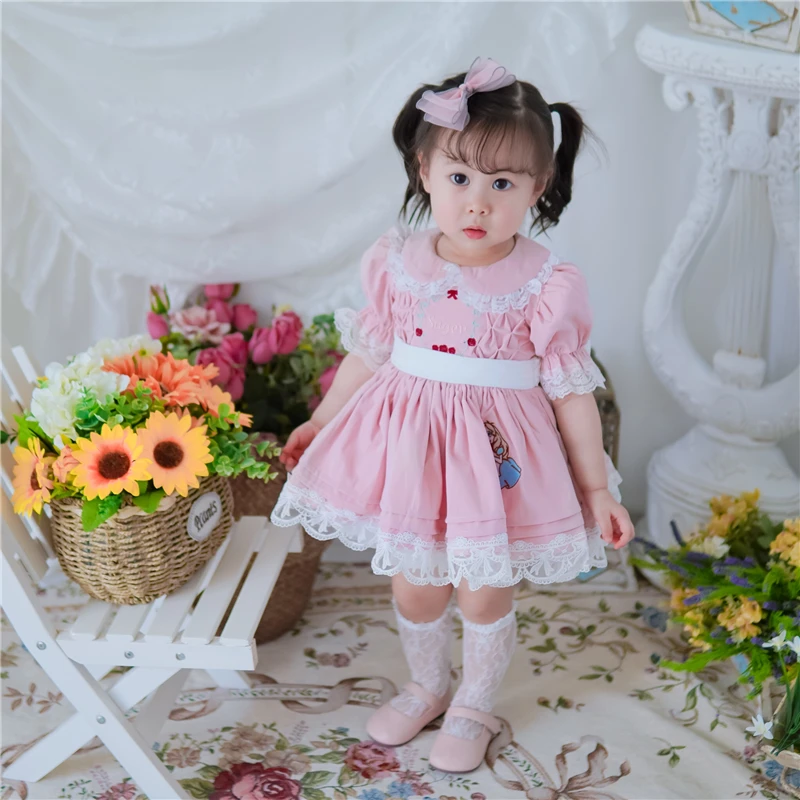 2020Summer Spanish Girls Cotton Delicate Lace Alice Embroidered Princess Dress Holiday Party Wedding Dress Girls Party Dress
2020Summer Spanish Girls Cotton Delicate Lace Alice Embroidered Princess Dress Holiday Party Wedding Dress Girls Party Dress
