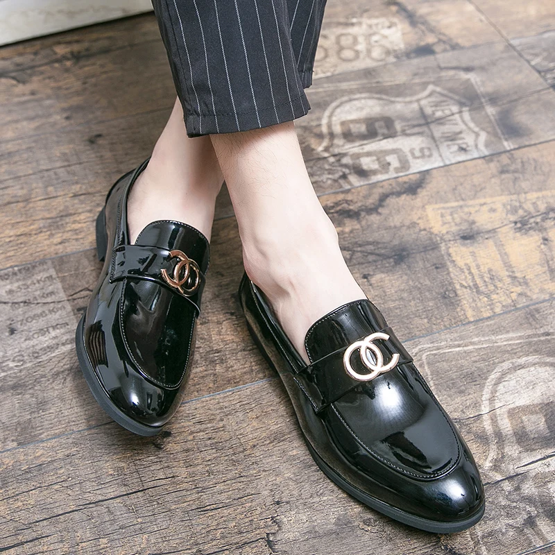 Men's Leather Shoes Metal Button Leather Wedding Party Business Classic Suits Peas Shoes Lazy Slip-on Casual Loafers Shoes
Men's Leather Shoes Metal Button Leather Wedding Party Business Classic Suits Peas Shoes Lazy Slip-on Casual Loafers Shoes