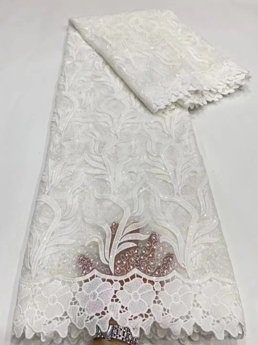 African Lace Fabric 2021 Embroidered High Quality Bridal Nigerian Tulle Lace Fabrics With Bead For Wedding Party Dress DP1-25
African Lace Fabric 2021 Embroidered High Quality Bridal Nigerian Tulle Lace Fabrics With Bead For Wedding Party Dress DP1-25