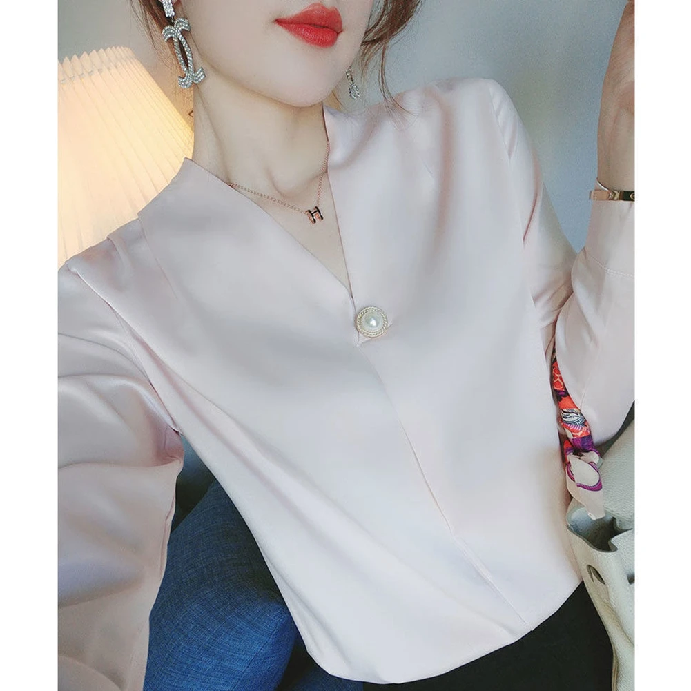 2021 New Spring Silk Pearl Button Blouses Plus Size V Neck Women's Shirt Long Sleeve Female Top Solid OL Style Ropa Mujer
2021 New Spring Silk Pearl Button Blouses Plus Size V Neck Women's Shirt Long Sleeve Female Top Solid OL Style Ropa Mujer