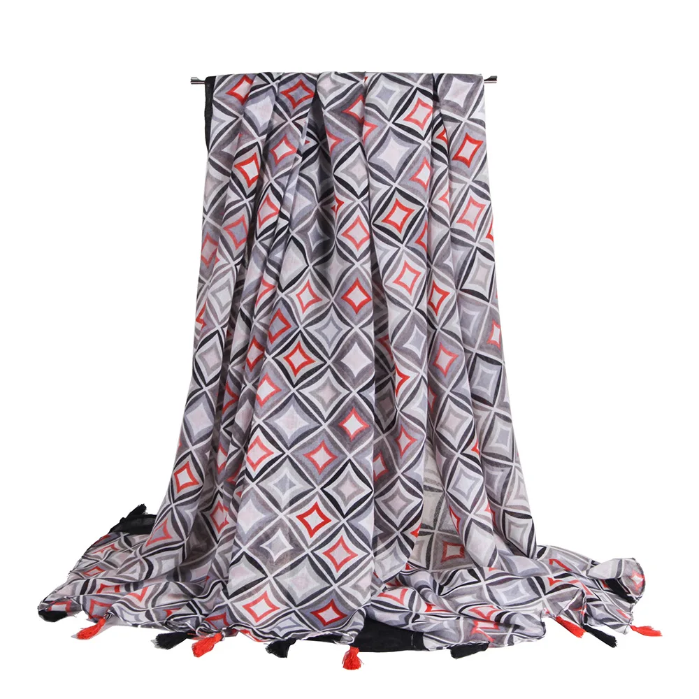 Spring summer 2020 new European and American Satin color printing small checkered Satin printing women's scarf seaside sun shawl
Spring summer 2020 new European and American Satin color printing small checkered Satin printing women's scarf seaside sun shawl
