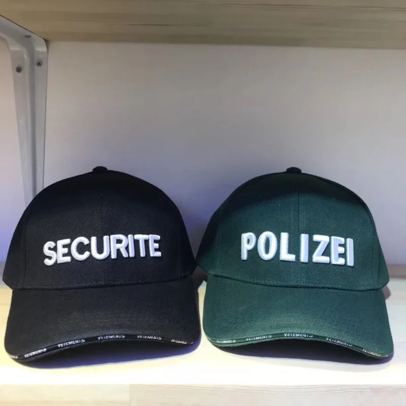 Вышитая шляпа Vetement Securite для мужчин и женщин, Повседневная крутая Универсальная
Вышитая шляпа Vetement Securite для мужчин и женщин, Повседневная крутая Универсальная