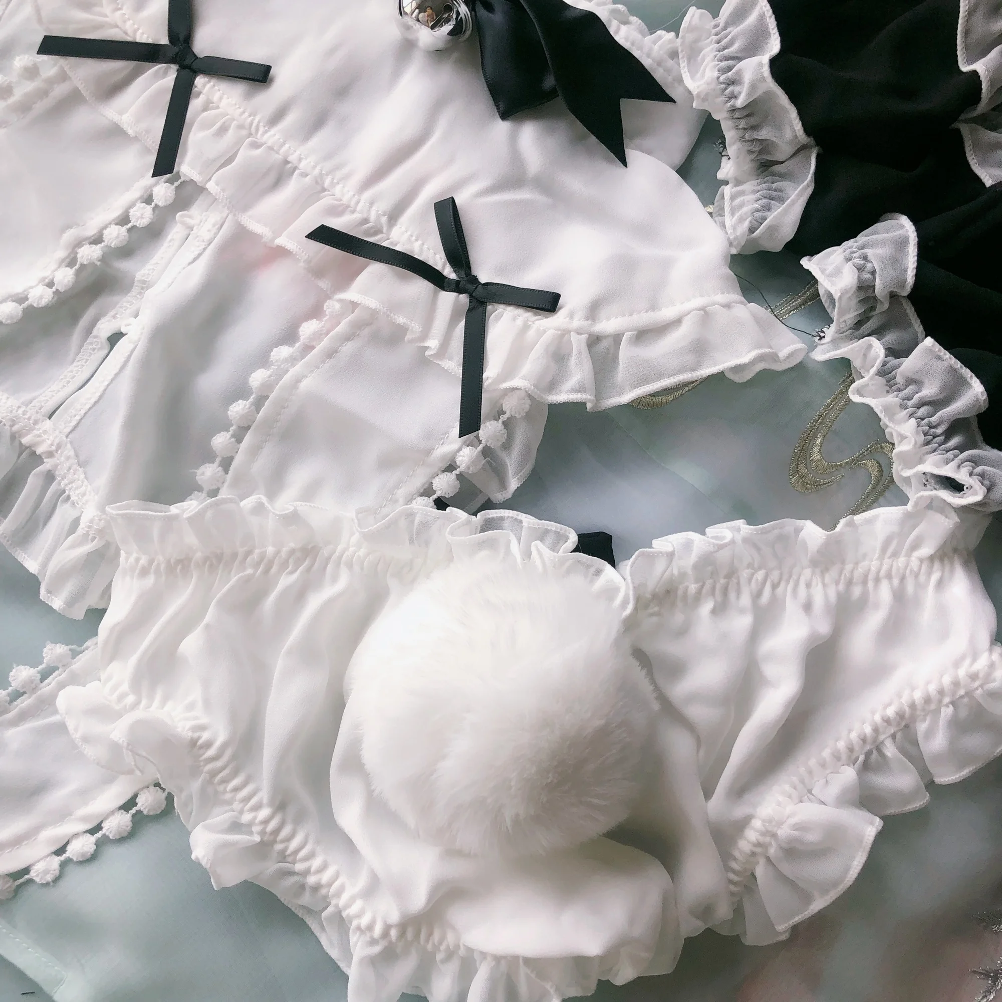 Japanese Seductive Rabbit Girl Cosplay Babydoll Uniform Erotic Lingerie Maid Cosplay Sexy Kitty Costumes Party Uniform Bunny 
Japanese Seductive Rabbit Girl Cosplay Babydoll Uniform Erotic Lingerie Maid Cosplay Sexy Kitty Costumes Party Uniform Bunny