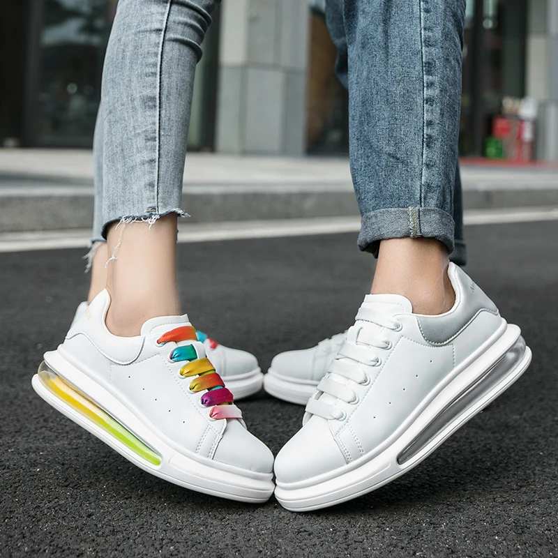 White Shoes for Women Fashion Sneakers Leather Men's Casual Shoes Breathable Air Bottom Unisex Sport Skate Shoes Size 35-44
White Shoes for Women Fashion Sneakers Leather Men's Casual Shoes Breathable Air Bottom Unisex Sport Skate Shoes Size 35-44