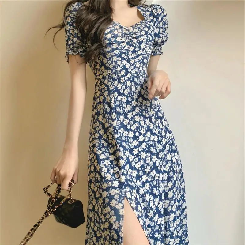 The new 2021 tea characteristics of French side led long skirt hubble-bubble sleeve blue split broken beautiful female summer dr
The new 2021 tea characteristics of French side led long skirt hubble-bubble sleeve blue split broken beautiful female summer dr
