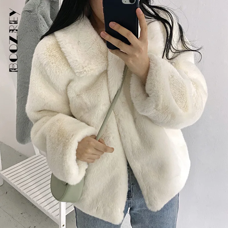 BoozRey Solid Color Fur Coat Women Lazy Cardigan Fleece Warm Loose Casual Winter Outerwear Top Female Sweet Gentle Plush Jacket
BoozRey Solid Color Fur Coat Women Lazy Cardigan Fleece Warm Loose Casual Winter Outerwear Top Female Sweet Gentle Plush Jacket