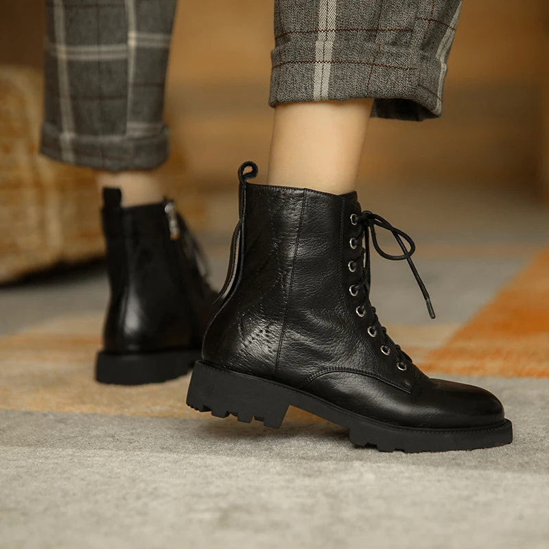 Spring and Autumn 2020 new versatile leather Martin boots fashion trend individual female boots X566
Spring and Autumn 2020 new versatile leather Martin boots fashion trend individual female boots X566