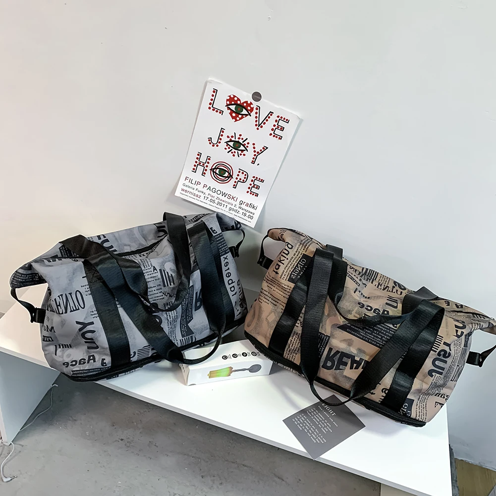 Travel Bag Waterproof Sports Fitness Bag Adjustable Gym Yoga Bag Big Travel Duffle Handbag for Women 2021Weekend Nylon Bolsa Sac
Travel Bag Waterproof Sports Fitness Bag Adjustable Gym Yoga Bag Big Travel Duffle Handbag for Women 2021Weekend Nylon Bolsa Sac