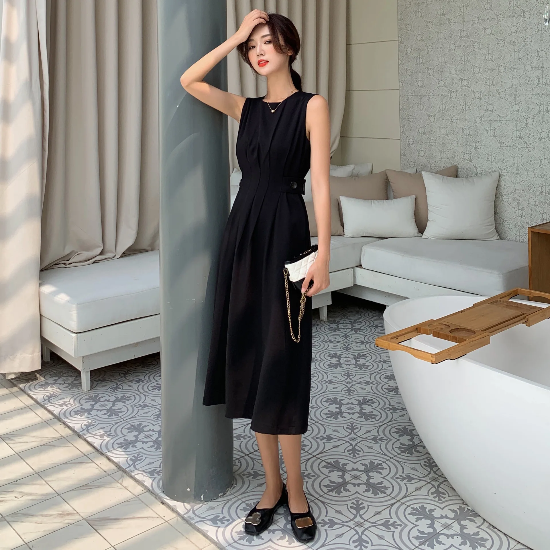 Dress Women 2020 New White Black Tank Dress Summer Fashion O-neck Sleeveless Slim A-line Midi-calf Casual Daily Dress
Dress Women 2020 New White Black Tank Dress Summer Fashion O-neck Sleeveless Slim A-line Midi-calf Casual Daily Dress
