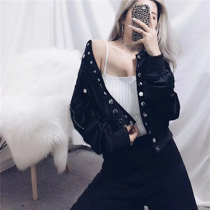 2020 Double Buttons Women cropped Coat Fashion All Match Jacket Women harajuku Velvet Green side pocket Outwear
2020 Double Buttons Women cropped Coat Fashion All Match Jacket Women harajuku Velvet Green side pocket Outwear