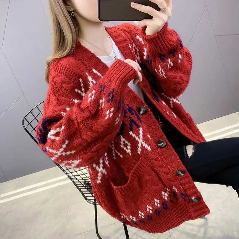 Mid-Length Jacquard Knitted Cardigan Women's Loose Korean Version Of The New Red Sweater Jacket Ladies Autumn And Winter Sueter
Mid-Length Jacquard Knitted Cardigan Women's Loose Korean Version Of The New Red Sweater Jacket Ladies Autumn And Winter Sueter
