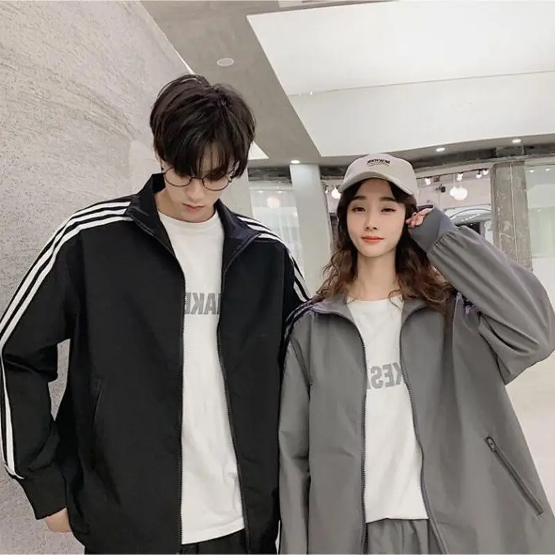 2021 Men and Women Spring and Autumn Loose Large Size College Hip-hop Sportswear Two-piece Harajuku Style Striped Suit Couple
2021 Men and Women Spring and Autumn Loose Large Size College Hip-hop Sportswear Two-piece Harajuku Style Striped Suit Couple