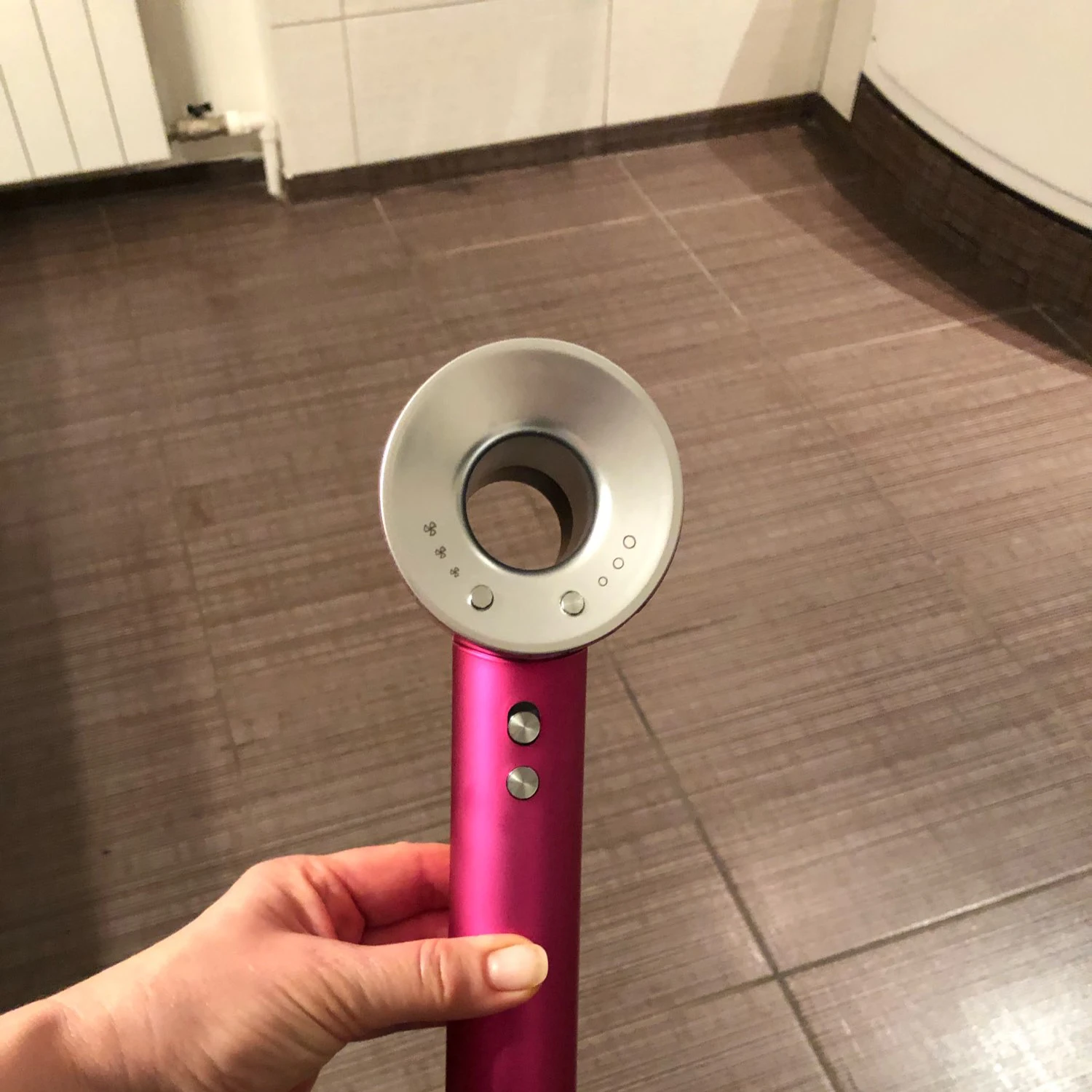 Professional leafless blow hair dryer Anion strong wind smooth fast drying salon portable household no leaf barber hairdryer
Professional leafless blow hair dryer Anion strong wind smooth fast drying salon portable household no leaf barber hairdryer