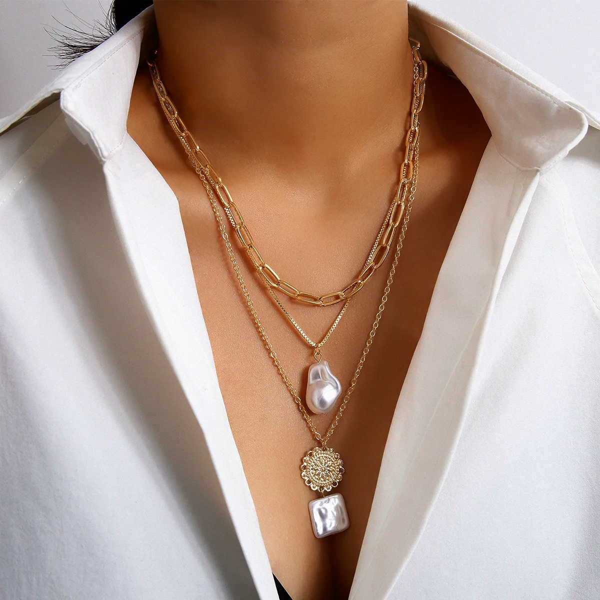 Fashion Hiohop Jewelry Multi-layer Imitation Pearl Pendant Necklace Temperament All-match Golden Sweater Chain for Women Gifts
Fashion Hiohop Jewelry Multi-layer Imitation Pearl Pendant Necklace Temperament All-match Golden Sweater Chain for Women Gifts
