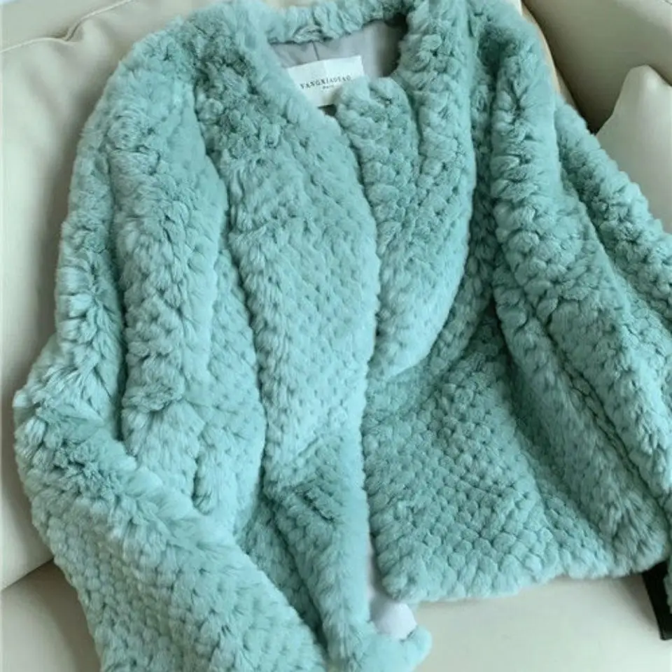 Куртка женская из искусственного меха, однотонная модная уличная одежда с круглым вырезом, короткая пушистая мягкая плюшевая верхняя одежд...
Куртка женская из искусственного меха, однотонная модная уличная одежда с круглым вырезом, короткая пушистая мягкая плюшевая верхняя одежд...