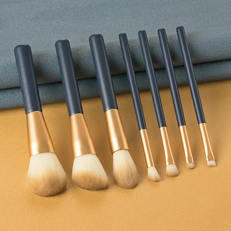 7Pcs Eye Shadow Makeup Brushes Set Blending Eyeliner Foundation Blush Concealer for Professional Eye Beauty Makeup Tools
7Pcs Eye Shadow Makeup Brushes Set Blending Eyeliner Foundation Blush Concealer for Professional Eye Beauty Makeup Tools