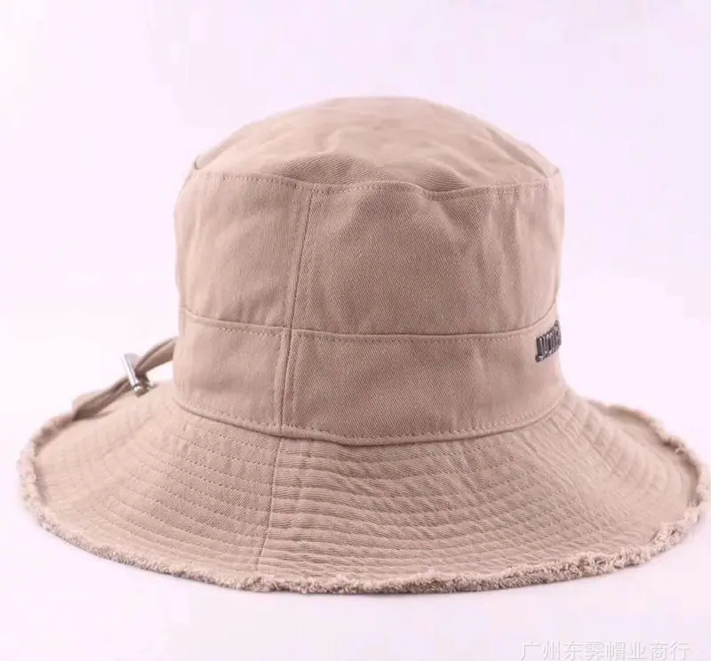 

Woman Summer Le Bob Artichaut Bucket Hat