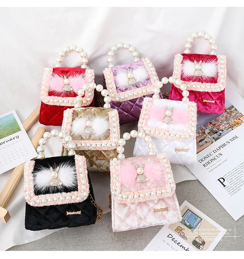 Girls Princess Bag Baby Messenger Crossbody Bags Children Shoulder Stylish Faux Fur Purses Fashion Shoulder Bag Pearl Bow Decor
Girls Princess Bag Baby Messenger Crossbody Bags Children Shoulder Stylish Faux Fur Purses Fashion Shoulder Bag Pearl Bow Decor