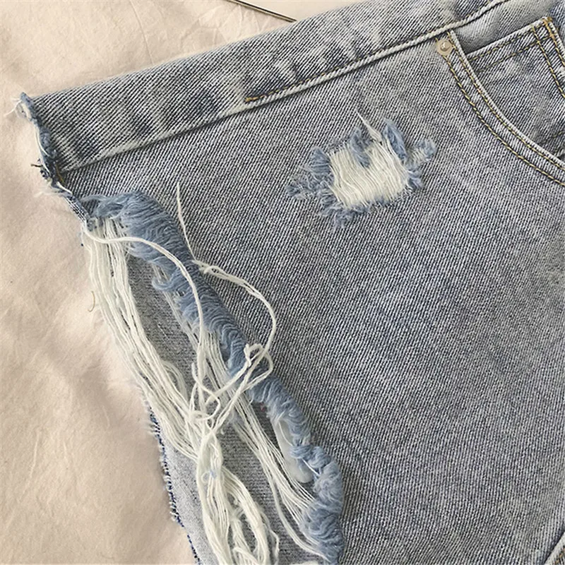 Korean style Denim Shorts Women Fashion Casual High waist Jeans Shorts Female Summer Loose Washed Ripped Wide Leg Jeans Shorts
Korean style Denim Shorts Women Fashion Casual High waist Jeans Shorts Female Summer Loose Washed Ripped Wide Leg Jeans Shorts