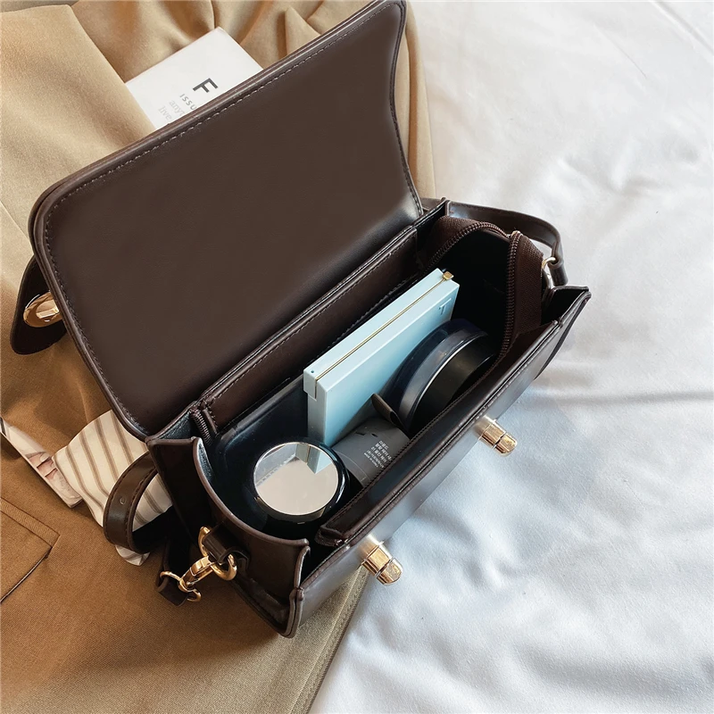 Stylish Design Mini Envelope Shape Handbags For Women Unique Lock Vintage Messenger Bags High Quality PU Leather Shoulder Bags 
Stylish Design Mini Envelope Shape Handbags For Women Unique Lock Vintage Messenger Bags High Quality PU Leather Shoulder Bags