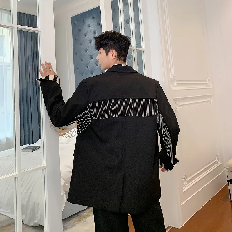 Male Vintage Fashion Streetwear Hip Hop Suit Coat Autumn Outerwear Men Metal Tassels Design Loose Casual Suit Blazer Jacket
Male Vintage Fashion Streetwear Hip Hop Suit Coat Autumn Outerwear Men Metal Tassels Design Loose Casual Suit Blazer Jacket
