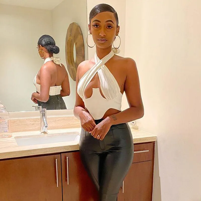 Женская летняя новая мода 2021, однотонные сексуальные короткие топы с вырезом на груди 
Женская летняя новая мода 2021, однотонные сексуальные короткие топы с вырезом на груди