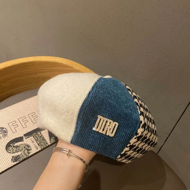 Japan And South Korea Are Three Splicing Plaid Runway Fashion Letters Street Travel Hat Beret Painter Female Personality
Japan And South Korea Are Three Splicing Plaid Runway Fashion Letters Street Travel Hat Beret Painter Female Personality