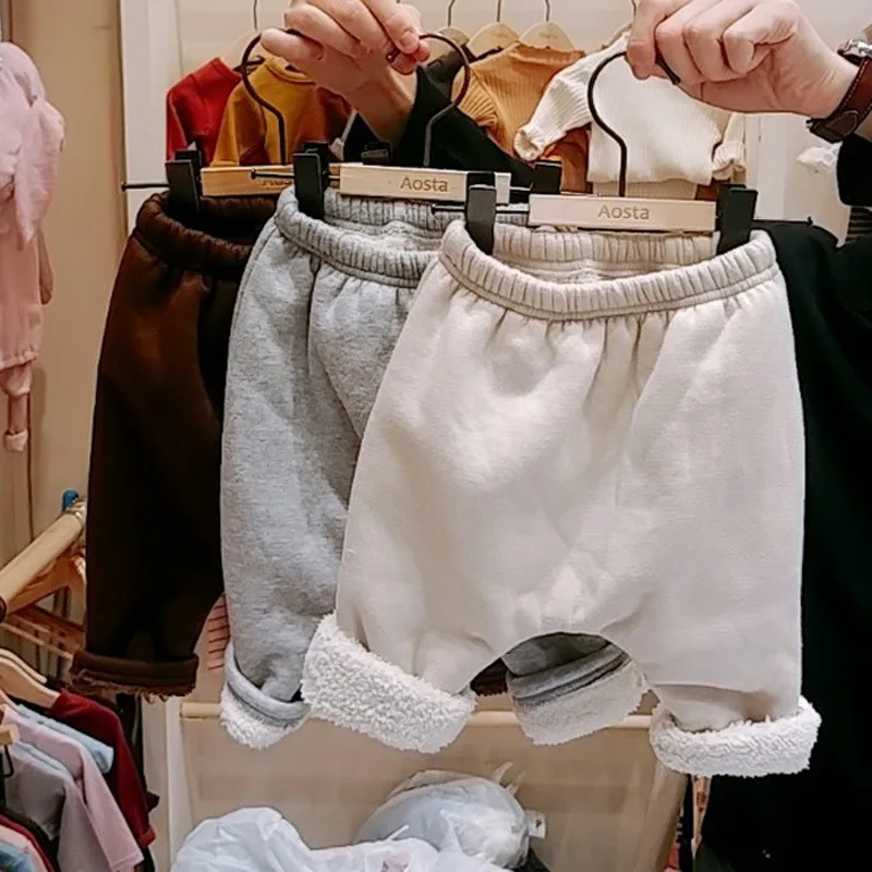 New arrival winter Baby Plush thickened large PP pants baby casual warm Harlan pants
New arrival winter Baby Plush thickened large PP pants baby casual warm Harlan pants