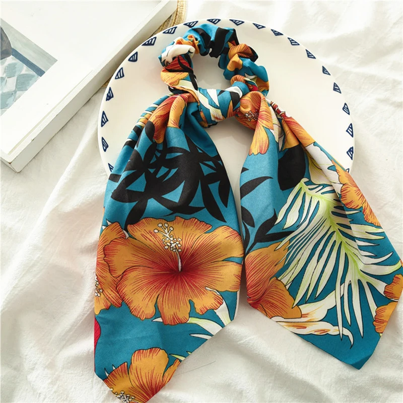 2020 new Fashion Floral Print Scrunchie Hair Band For Women Elastic Dot Hair Scarf Bow Rubber Ropes Girls Hair Ties Hair Jewelry 
2020 new Fashion Floral Print Scrunchie Hair Band For Women Elastic Dot Hair Scarf Bow Rubber Ropes Girls Hair Ties Hair Jewelry