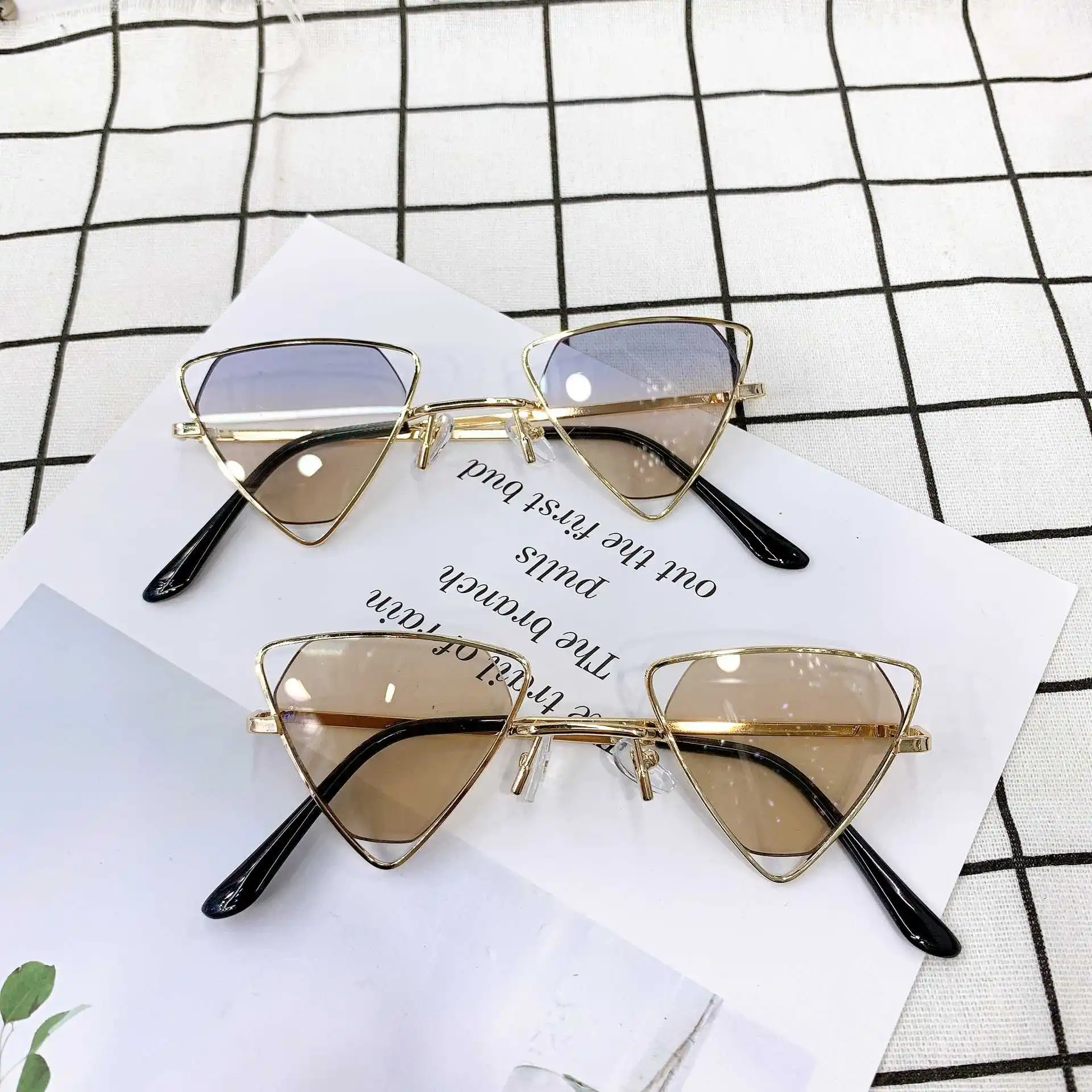 children's Spring Sunglasses new 805 triangle frame glasses UV400 Street Photo personality irregular Sunglasses
children's Spring Sunglasses new 805 triangle frame glasses UV400 Street Photo personality irregular Sunglasses