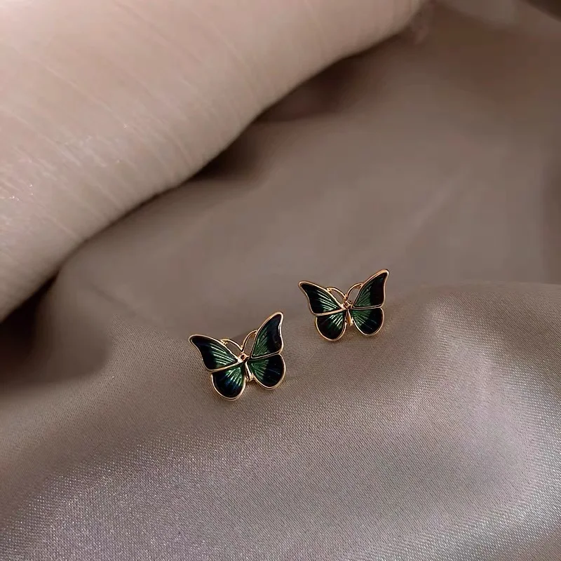 Vintage Gothic Oil Drop 2021 New Style Korean Elegant Cute Butterfly Stud Earrings for Women Girls Simple Birthday Party Jewelry
Vintage Gothic Oil Drop 2021 New Style Korean Elegant Cute Butterfly Stud Earrings for Women Girls Simple Birthday Party Jewelry
