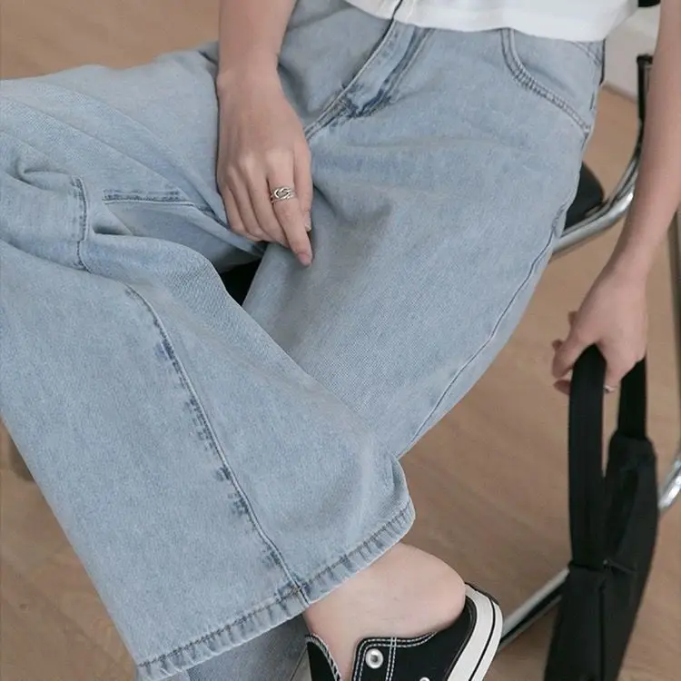 Light color loose high waist slim pants wide leg straight tube floor sweeping jeans women BF style Korean student personality
Light color loose high waist slim pants wide leg straight tube floor sweeping jeans women BF style Korean student personality