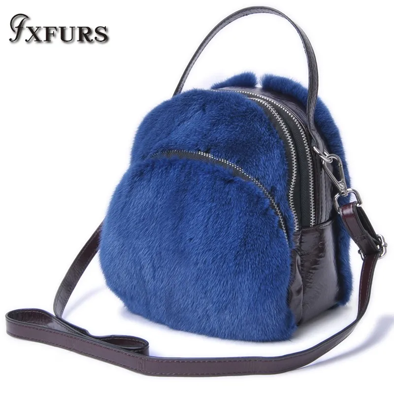 2020 Imported Whole Skin Mink Fur Handbags with Oil Wax Style Creased Head Layer Cowhide Variable Portable Slung Backpack Bags
2020 Imported Whole Skin Mink Fur Handbags with Oil Wax Style Creased Head Layer Cowhide Variable Portable Slung Backpack Bags