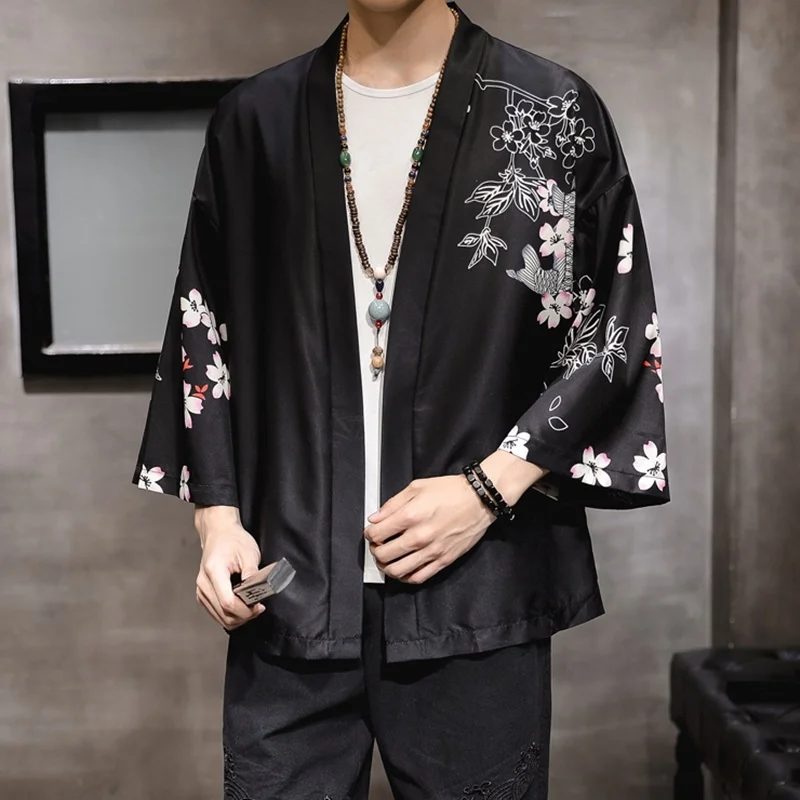 

Japanese Male Kimono Cardigan Men Asian Clothes Robe Samurai Streetwear Shirt Traditional Causal Print Kimonos Yukata Haori Coat