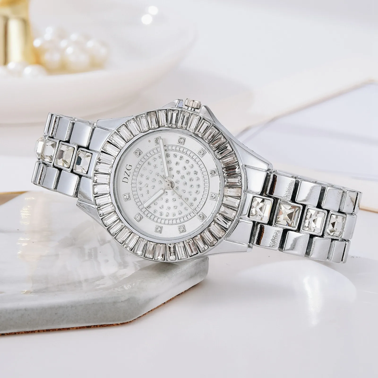 DZG Luxurious Full Diamond Steel Strip Ms Quartz Analog Watch Diamond Watch horizontal strip steel belt ladies Watch
DZG Luxurious Full Diamond Steel Strip Ms Quartz Analog Watch Diamond Watch horizontal strip steel belt ladies Watch