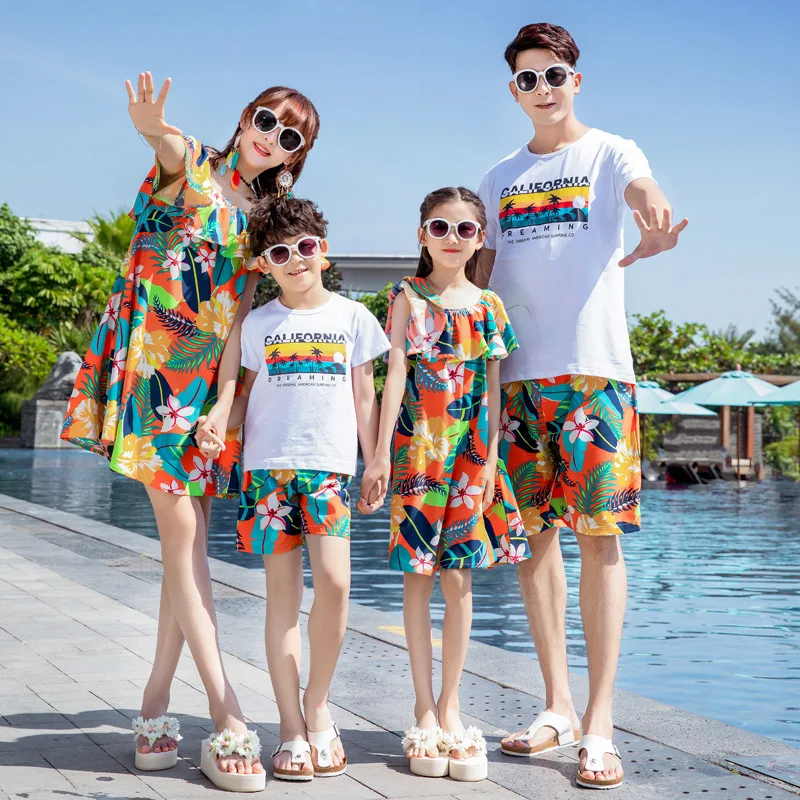 Летний Семейный комплект из футболки и шортов для мальчиков и девочек
Летний Семейный комплект из футболки и шортов для мальчиков и девочек