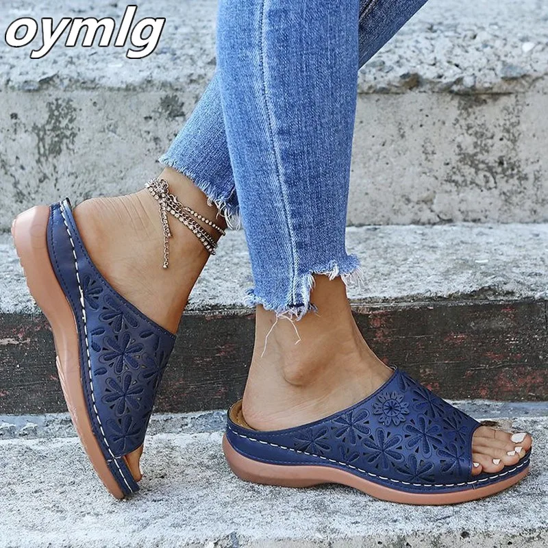 Slippers Women Shoes PU Leather Flower Wedges Sandals Woman Casual Flip Flops Sewing 2021 New Summer Beach Ladies Shoes
Slippers Women Shoes PU Leather Flower Wedges Sandals Woman Casual Flip Flops Sewing 2021 New Summer Beach Ladies Shoes