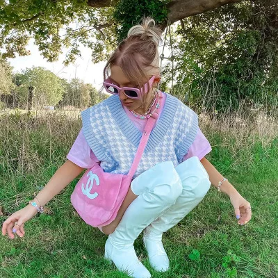 Europe and the United States 2020 autumn and winter new fashion wild sexy women's sweater loose wild sleeveless vest top women
Europe and the United States 2020 autumn and winter new fashion wild sexy women's sweater loose wild sleeveless vest top women