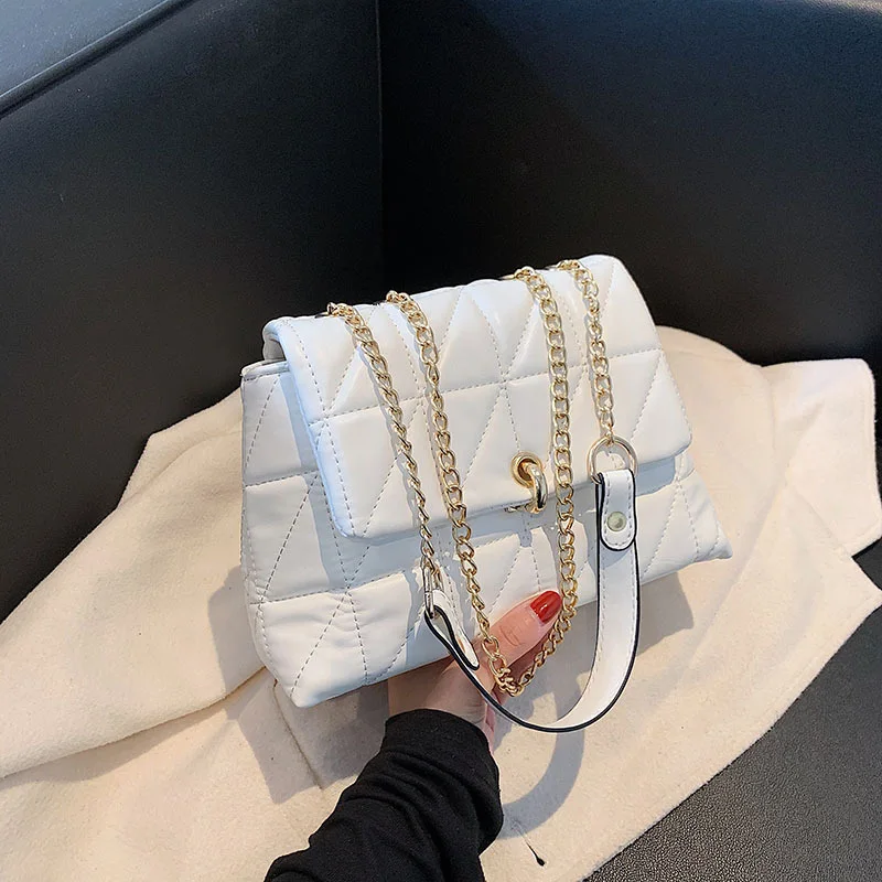 Сумка женская через плечо, с цепочкой, зимняя, 2021
Сумка женская через плечо, с цепочкой, зимняя, 2021