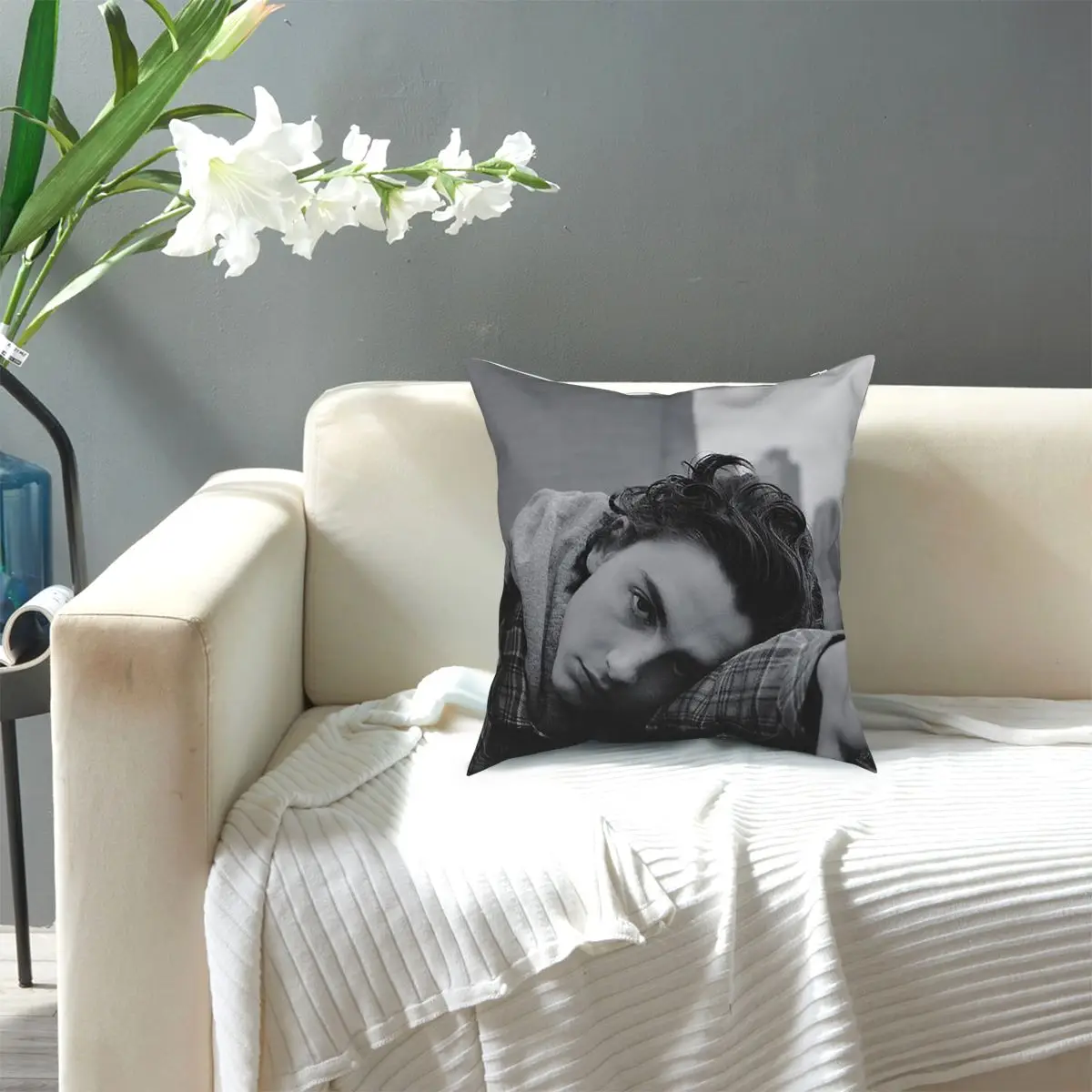 Timothee Chalamet Square Pillow Case Polyester Cushions for Sofa Custom Pillowcover Home Decor
Timothee Chalamet Square Pillow Case Polyester Cushions for Sofa Custom Pillowcover Home Decor