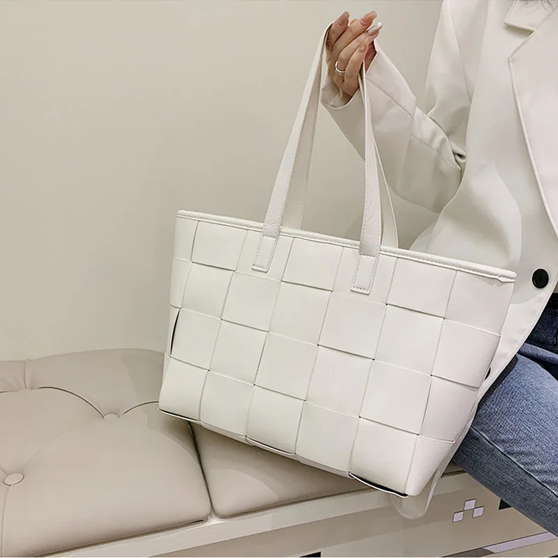 Fashion Pu Leather Weave Women's Handbag Luxury Brand Large Capacity Shoulder Bags for Women 2021 New Underarm Bags Sac A Main
Fashion Pu Leather Weave Women's Handbag Luxury Brand Large Capacity Shoulder Bags for Women 2021 New Underarm Bags Sac A Main