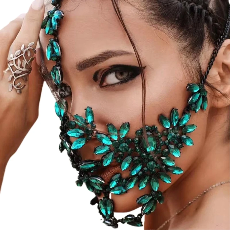 Маска для макияжа женская с кристаллами и листьями 
Маска для макияжа женская с кристаллами и листьями