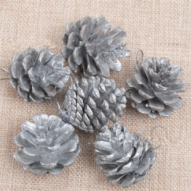 Новинка, 6 искусственных деревянных золотых и серебряных сосновых конусов, рождественские украшения, подвесное украшение для рождественской елки, декоративные сосновые конусы
Новинка, 6 искусственных деревянных золотых и серебряных сосновых конусов, рождественские украшения, подвесное украшение для рождественской елки, декоративные сосновые конусы