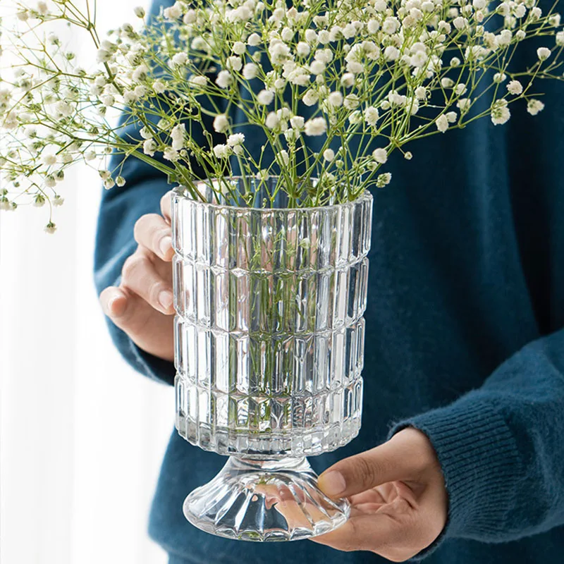 European-style Creative Glass Vase Transparent Hydroponics Ornaments Crystal Art Vase Aquatic Flower Arrangement Home Decor
European-style Creative Glass Vase Transparent Hydroponics Ornaments Crystal Art Vase Aquatic Flower Arrangement Home Decor