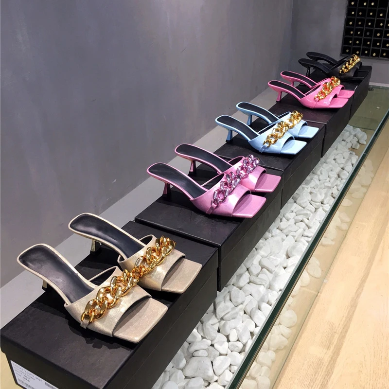 Fashion Metal Chain Slippers Women Peep Toe High Heels Slip On Slides Elegant Sandals Summer Shoes Flip Flops Zapatillas Mujer
Fashion Metal Chain Slippers Women Peep Toe High Heels Slip On Slides Elegant Sandals Summer Shoes Flip Flops Zapatillas Mujer