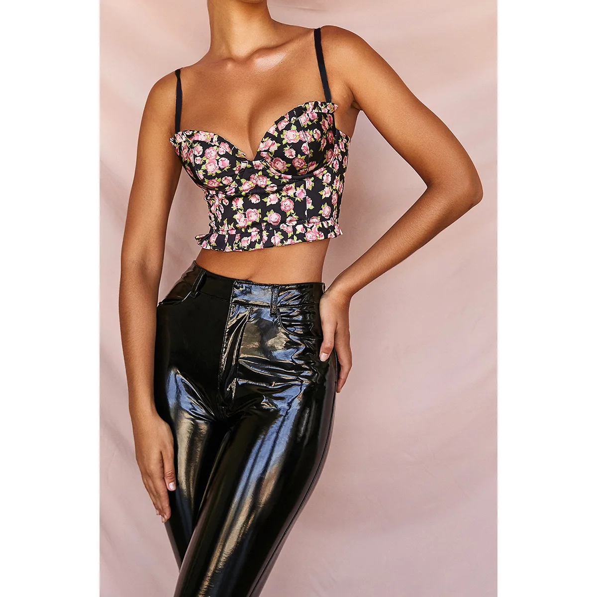 Flower Print Crop Tops Women Fashion Sexy Ladies Club Streetwear Blusas 
Flower Print Crop Tops Women Fashion Sexy Ladies Club Streetwear Blusas