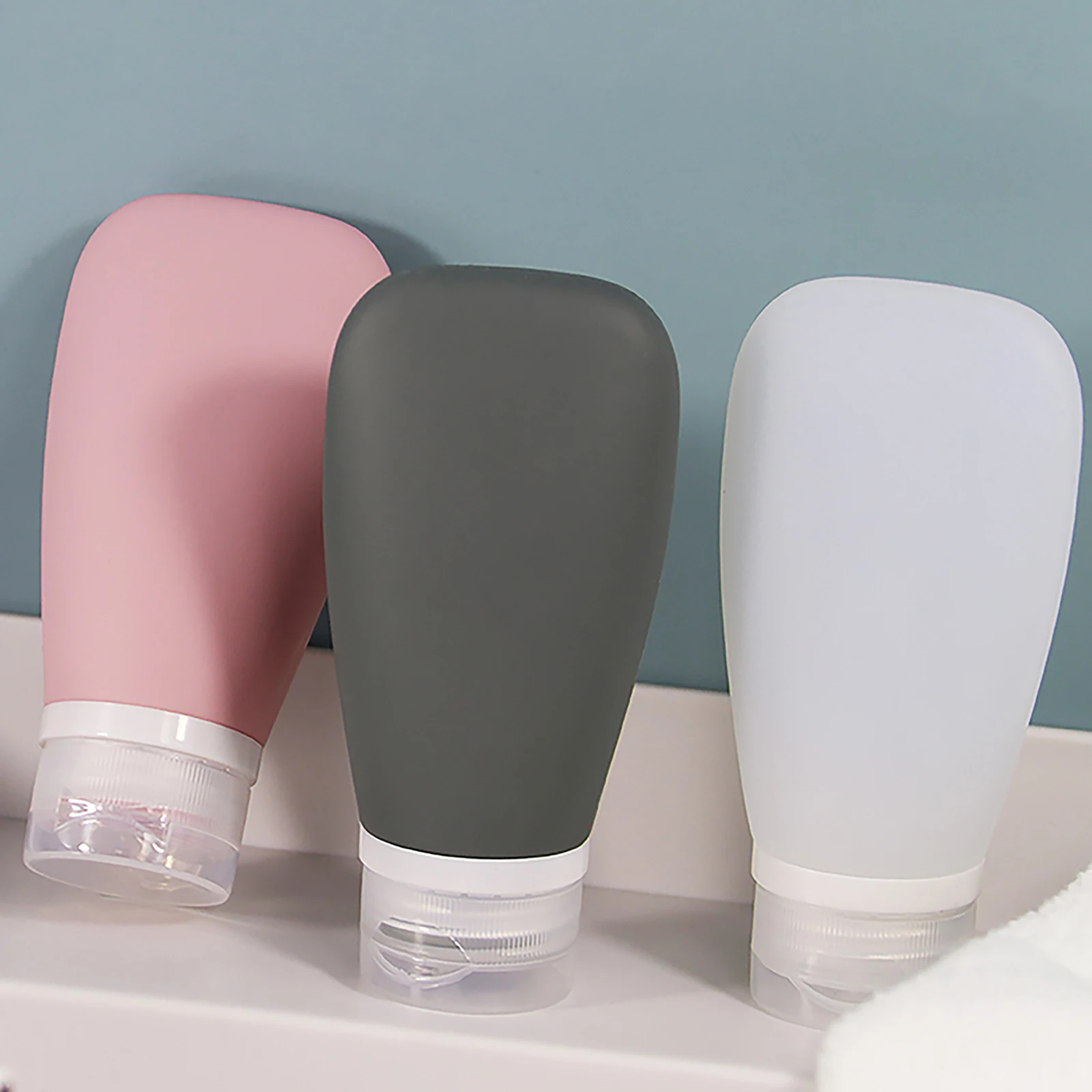 Leak-proof Silicone Empty Travel Bottle, Cosmetic Jar Travel Sub-bottling Portable Shower Gel Shampoo Bottle Empty Bottle
Leak-proof Silicone Empty Travel Bottle, Cosmetic Jar Travel Sub-bottling Portable Shower Gel Shampoo Bottle Empty Bottle
